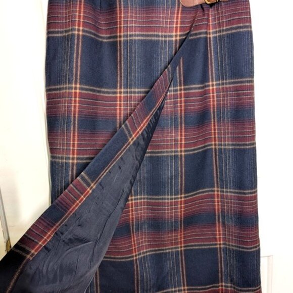 Talbots 100% Wool Plaid Wrap Skirt With Leather Buckle Accents 8 Petites - Picture 3 of 5